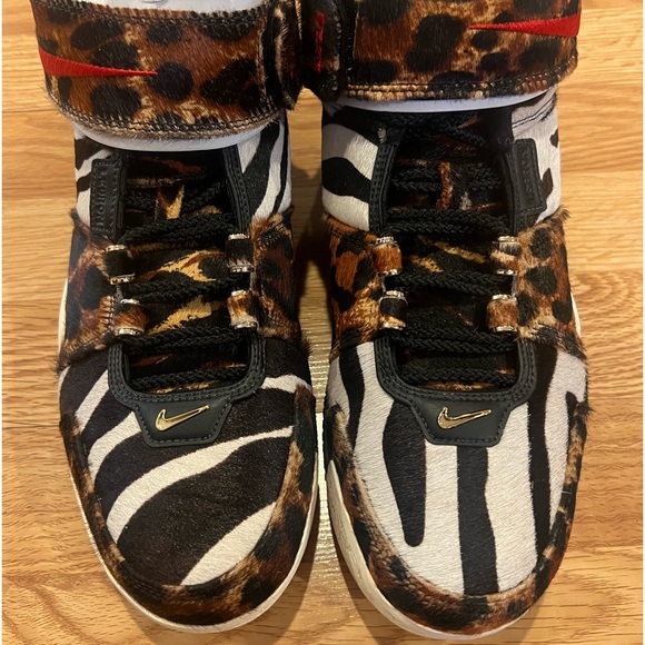 Nike LeBron James 2 Beast - Picture 3 of 10